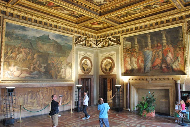 Интерьеры дворца Медичи 