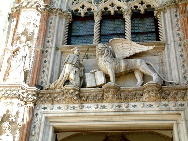 Крылатый лев Венеция