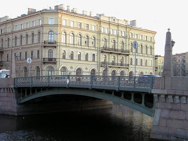 Поцелуев мост Петербург