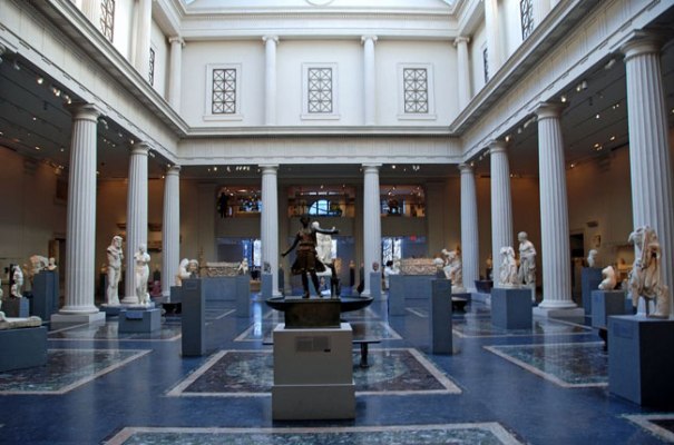 Внутри музея