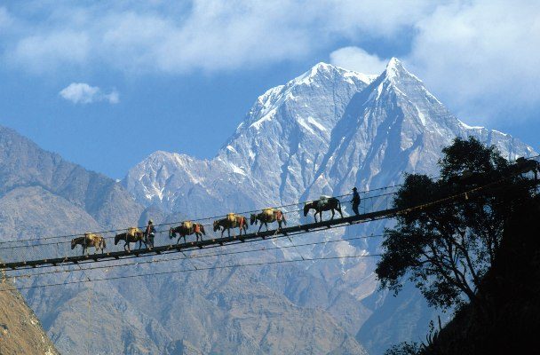 Непал - мост в горах