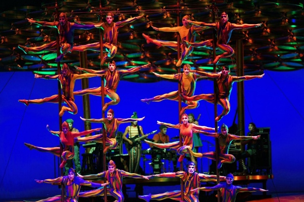 Шоу цирка Cirque du Soleil