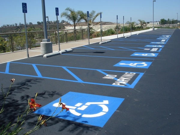 Место парковки автомобиля в США