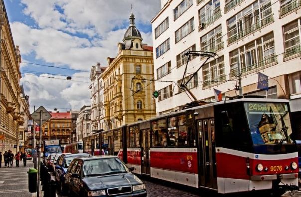 Общественный транспорт в Праге