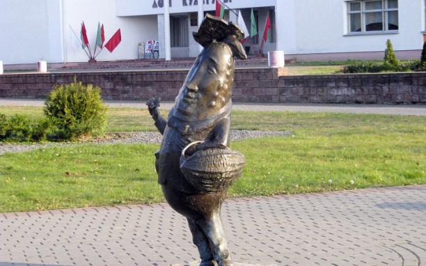 Памятник огурцу, Шклов