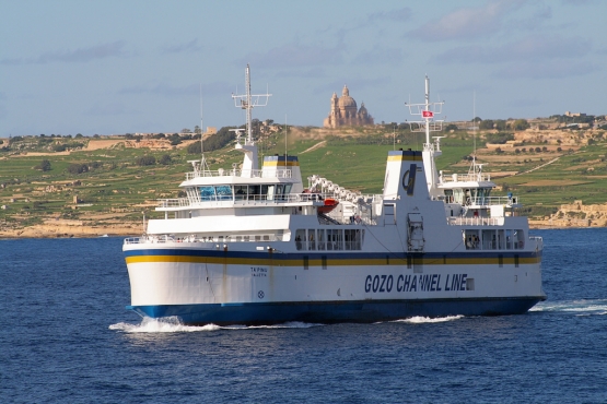 Паромное сообщение между Мальтой и портом острова Гозо