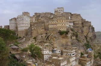 Деревня Аль-Хаджара в Йемене