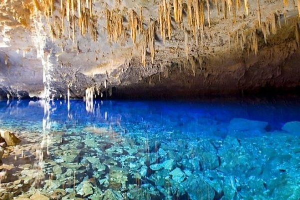 Озеро пещеры «Blue Lake Cave», Бразилия