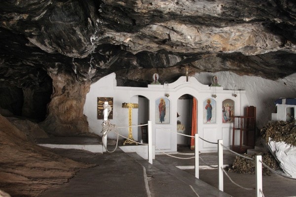 Пещера Милатос 