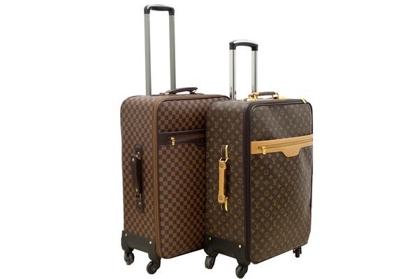 Модные чемоданы для путешественников