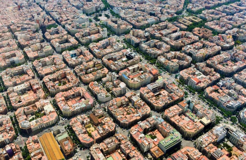 Удивительная Барселона с высоты птичьего полета