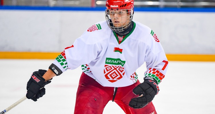 Игрок сборной Беларуси по хоккею