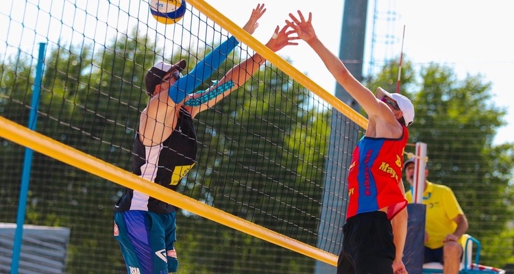 На площадках СОК "Олимпийский" в Минске в минувшие выходные прошел Кубок Республики Беларусь по пляжному волейболу.