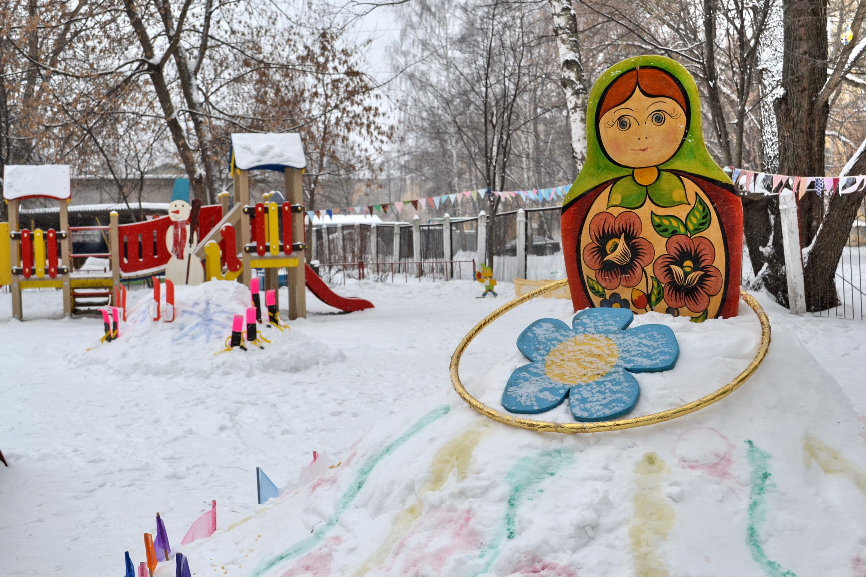 Зимние украшения на площадку в детский сад