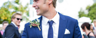 Синий мужской костюм на свадьбу и его особенности
