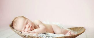 Новорожденный ребенок и его сладкий сон