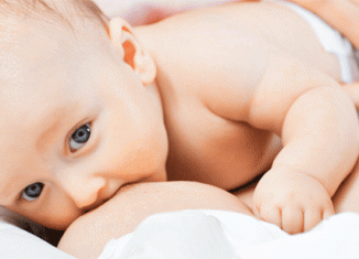 Особенности кормления новорождённых детей
