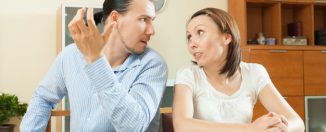 Управление финансами семьи: муж просит деньги у жены