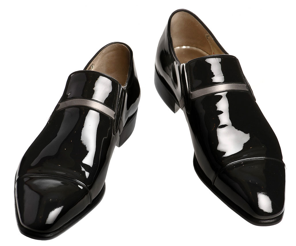 Чем отмыть черные полосы на обуви. Туфли мужские, лаковые. Лакированные туфли мужские. Лакированная обувь мужская. Туфли лодочки мужские.