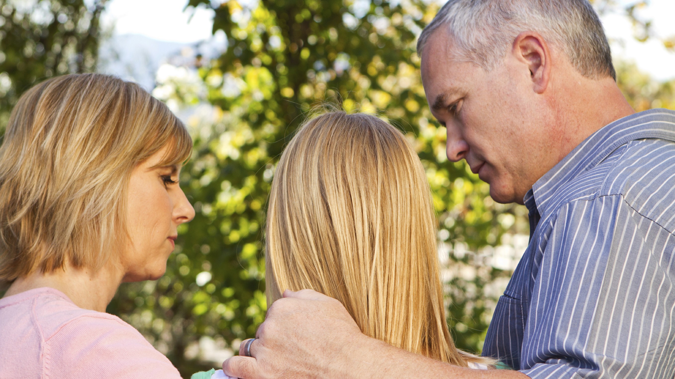 Разговор папы с дочкой. Подростки и родители. Взаимопонимание в семье. Поддержка родителей. Разговор с подростком.