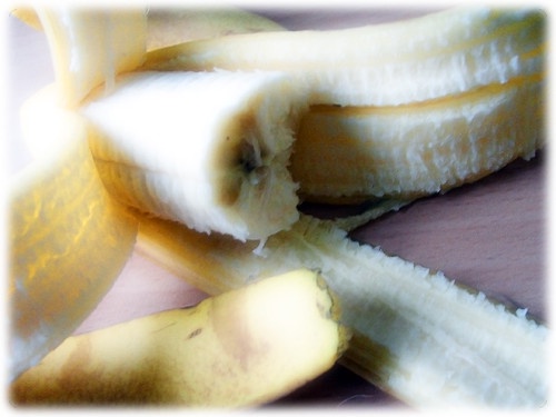 Вареный банан с корицей перед сном: польза и вред, как приготовить