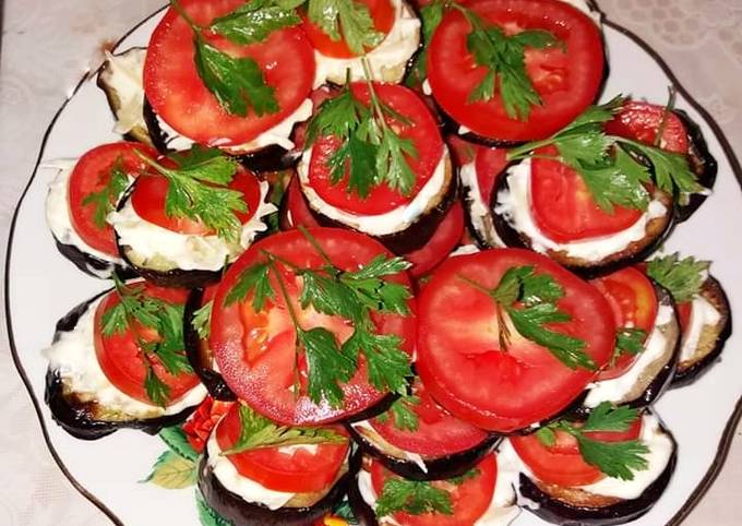 Баклажаны с помидорами в духовке под сыром: как запечь с перцем, рецепт
