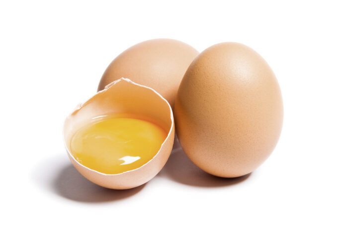 Куриный желток и белок: вред и польза, какие витамины содержатся