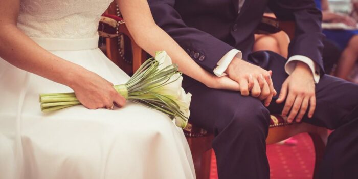 Жениться в декабре: можно ли делать свадьбу или нет, приметы