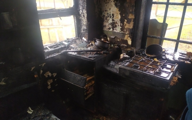 Житель Лунинца пострадал, пытаясь самостоятельно потушить пожар в своем доме