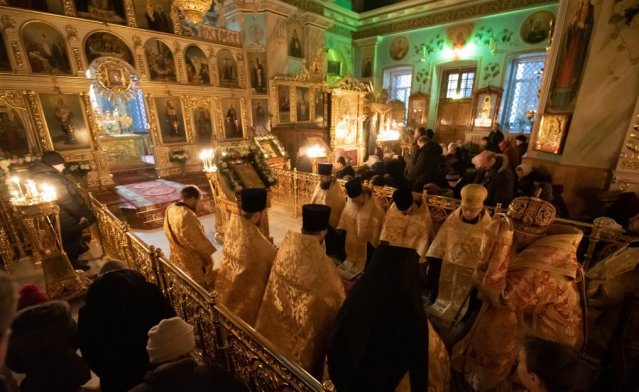 Архиепископ Гомельский и Жлобинский Стефан совершил Всенощное бдение в канун Недели мытаря и фарисея
