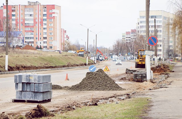 В Мозыре начали активно ремонтировать улично-дорожную сеть