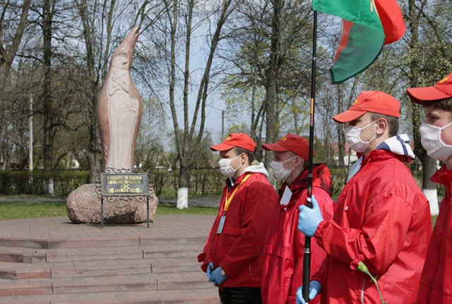В Калинковичах прошел митинг-реквием о Чернобыльской катастрофе