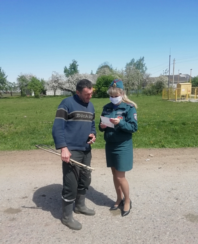 Ляховичский РОЧС продолжает профилактическую работу в селах