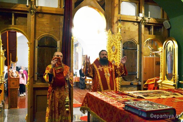 Божественная литургия в день поминовения усопших воинов прошла в Никольском монастыре