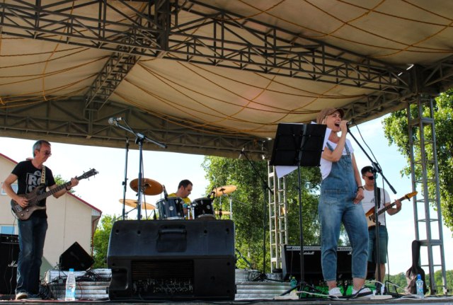 В Светлогорске День молодёжи отметили летним рок-марафоном «Эх, ухнем!»
