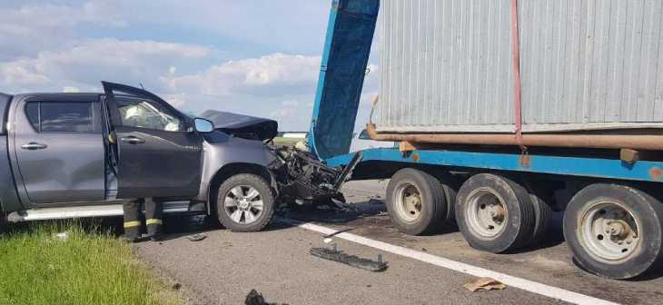 В Дзержинском районе столкнулись 3 автомобиля, одного из водителей извлекали спасатели