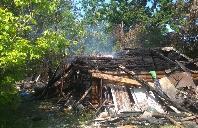 В Дрогичинском районе из-за грозы сгорел дом