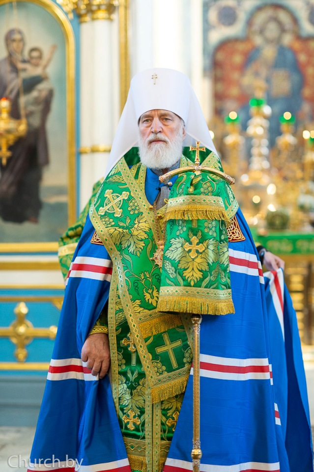 Патриарший Экзарх всея Беларуси в День Святой Троицы совершил литургию в Свято-Духовом кафедральном соборе