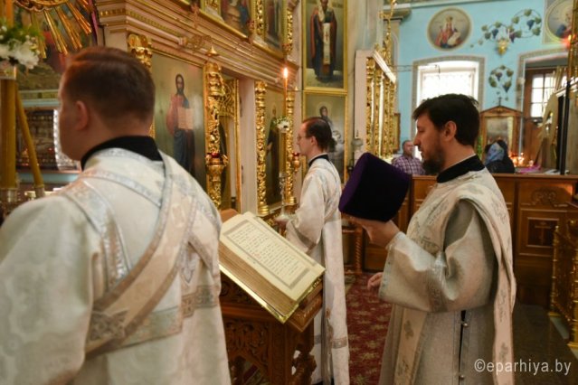 Троицкая Родительская суббота в Петро-Павловском кафедральном соборе Гомеля