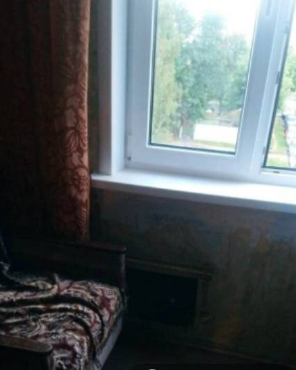 В Минске из окна 4-го этажа выпала годовалая девочка. Ребенок выжил