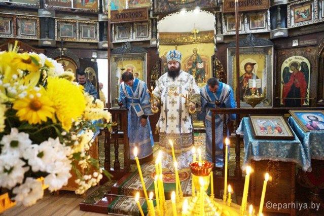 Рогачёв: Божественная литургия в праздник иконы Божией Матери "Ахтырская"