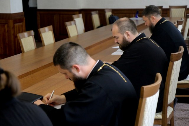 Абитуриенты духовных школ прошли епархиальный экзамен