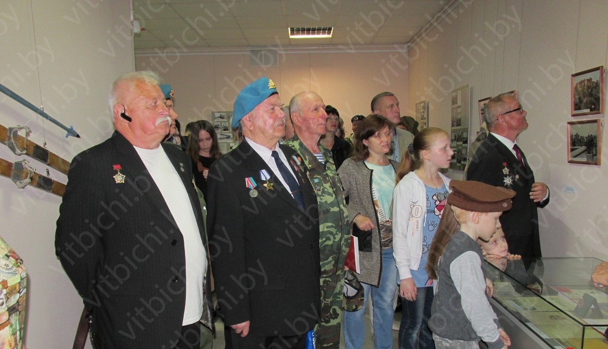Выставка, приуроченная к 90-летию ВДВ, открылась в Витебске