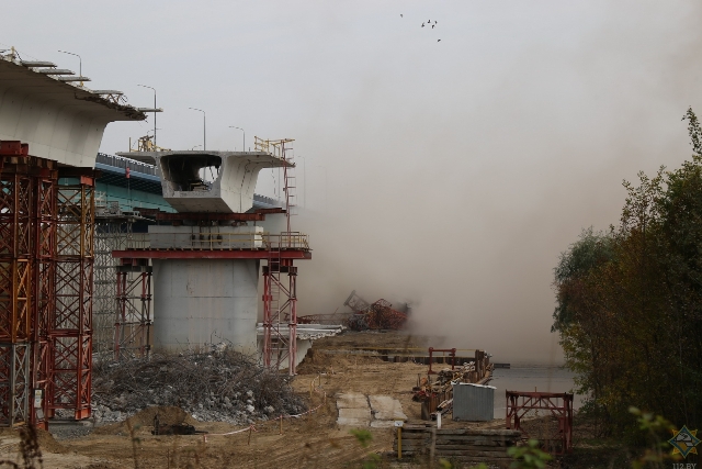 В Гомельском районе взрывотехники демонтировали аварийные конструкции моста через Сож