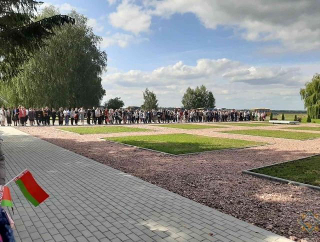 В Жабинковском районе почтили память погибших жителей сожженной карателями деревни Дремлево