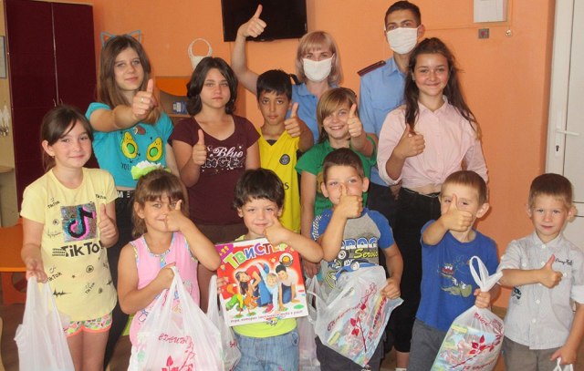 ИДН оказала помощь детям социально-педагогического центра Лунинецкого района