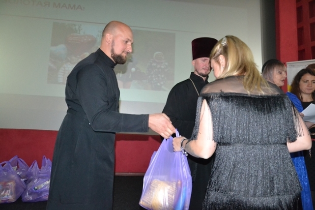 В Мозыре провели благотворительное мероприятие для мам, воспитывающих детей-инвалидов