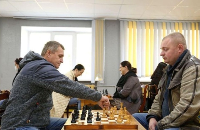 Соревнования по настольному теннису и шахматам спартакиады трудовых коллективов в Ляховичах