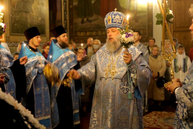 Архиерейское богослужение в канун праздника Покрова Пресвятой Богородицы в Бресте