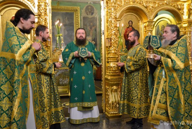 Божественная литургия в день преставления преподобного Сергия Радонежского в Гомеле